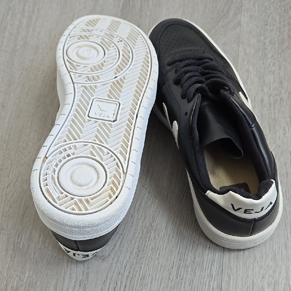 Veja Black and White Leather Sneakers with V Logo - Picture 10 of 11